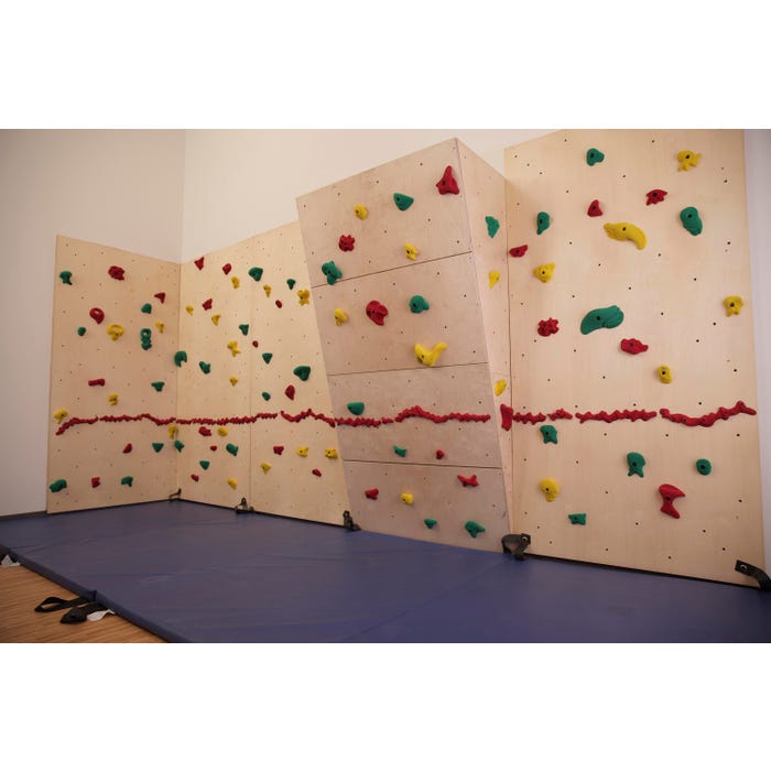 Everlast Climbing Baltic Birch Overhang with Cordless Mat-Locking System