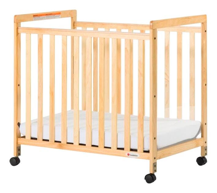 Foundations SafetyCraft Clearview Panel Compact Crib, 39 x 26-1/4 x 38 Inches, Natural 1453983