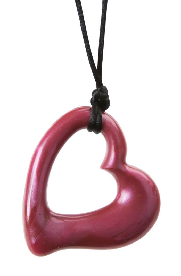 Chewigem Miller Chewable Heart, Red, Item Number 2103984