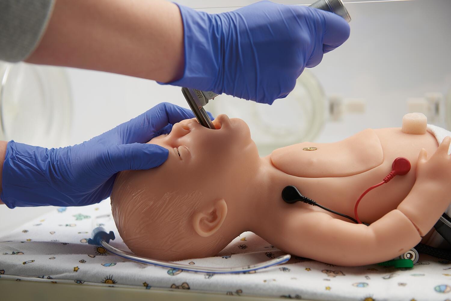 Life/form® C.H.A.R.L.I.E. Neonatal Resuscitation Simulator with Interactive ECG Simulator