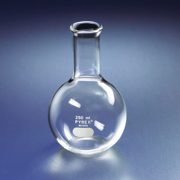 Pyrex Borosilicate Flat Bottom Flask - 250 mL