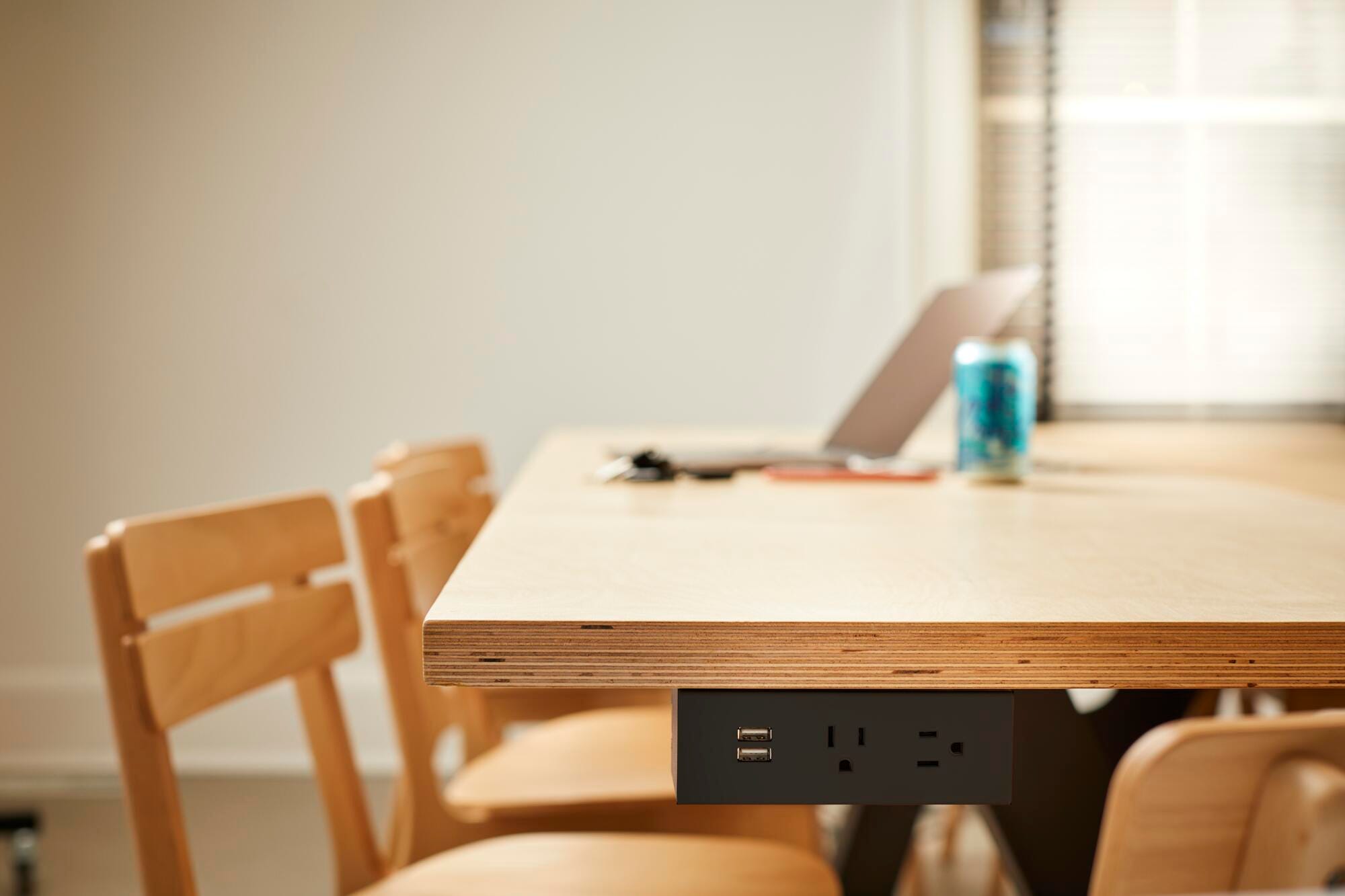 ANGLEIMAGES_FULLIMAGE