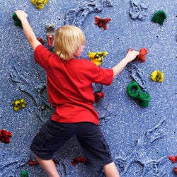 Everlast Magna Relief Feature Traverse Wall, 4 x 8 Feet Red